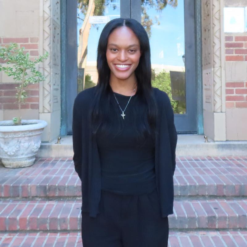 Portrait of Imani Robinson